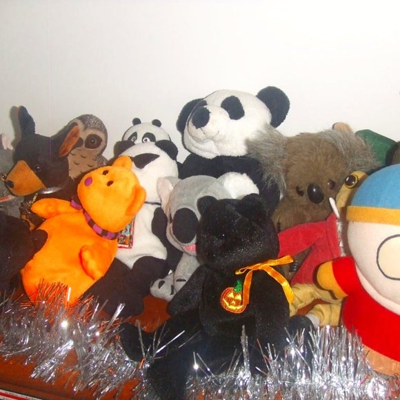 Halloweenies and misc beanies. - Picture 1 of 1